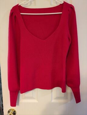 Women's V-Neck Ribbed Sweater - Hot Pink